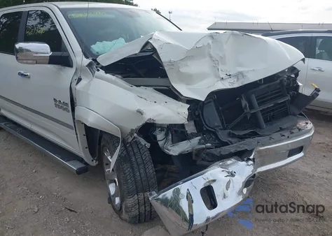 2018 Ram 1500 Laramie 4X4 5'7 Box из США, поврежденный, VIN 1C6RR7NT1JS159292